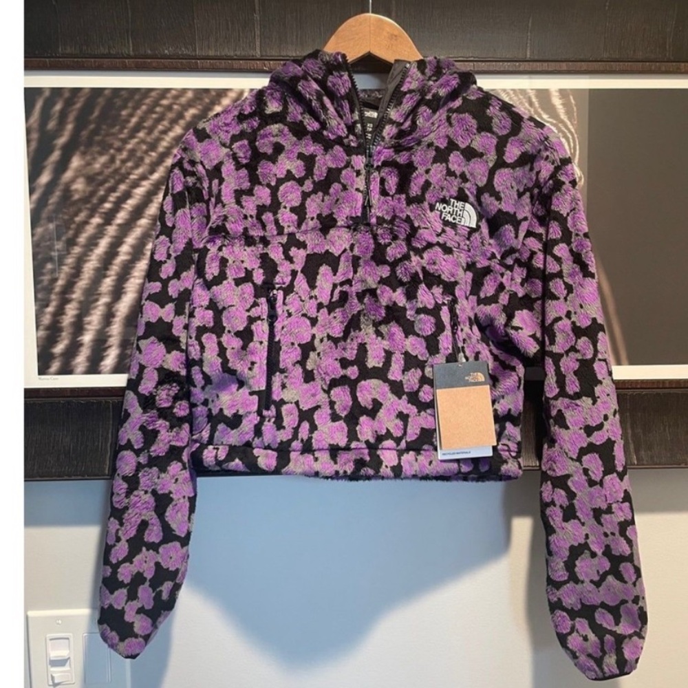 NWT Women’s North Face Osito Cropped 1/4 Zip Hooded Jacket